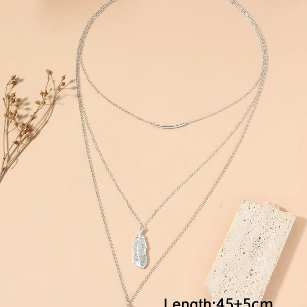 3 LAYERED TURQUOISE NECKLACE - Picture 3 of 6